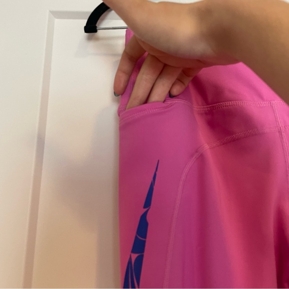Nike- SZ S Dri-Fit Pink Leggings Pockets mesh Detailing - Picture 4 of 6